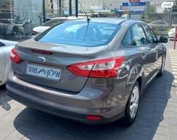 פורד פוקוס Trend סדאן אוט' 1.6 (125 כ"ס) בנזין 2012 למכירה בחיפה