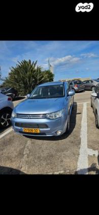 מיצובישי אאוטלנדר PHEV 4X4 הייבריד אוט' 5 מק' 2.0 (121 כ''ס) היברידי חשמל / בנזין 2014 למכירה בחיפה