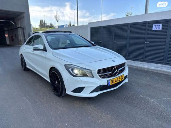 מרצדס CLA CLA180 Urban אוט' 1.6 (122 כ"ס) בנזין 2015 למכירה באבן יהודה