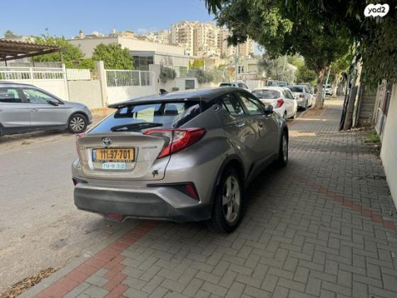 טויוטה C-HR City הייבריד אוט' 1.8 (98 כ"ס) בנזין 2017 למכירה בהוד השרון