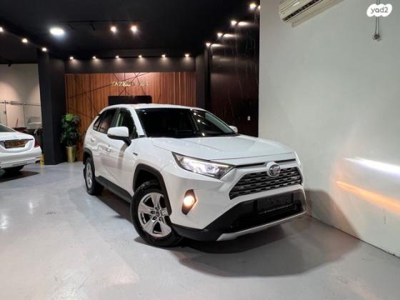 טויוטה RAV4 הייבריד E-xperience הייבריד 5 דל' אוט' 2.5 (178 כ''ס) בנזין 2021 למכירה בריינה