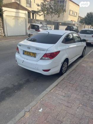 יונדאי i25 Inspire אוט' 1.4 (109 כ''ס) בנזין 2012 למכירה ביבנה