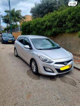 יונדאי i30 Inspire סטיישן אוט' 1.6 (135 כ"ס) בנזין 2015 למכירה בכפר תבור