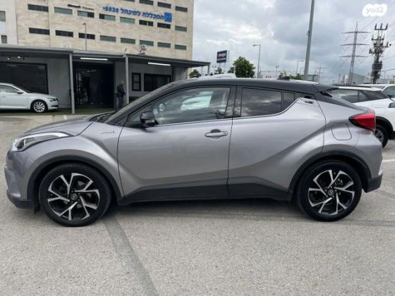 טויוטה C-HR Chic הייבריד אוט' 1.8 (98 כ"ס) בנזין 2018 למכירה ב