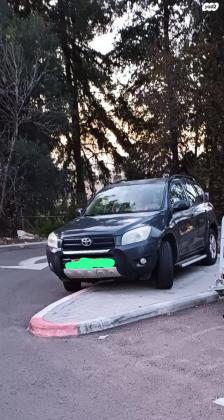 טויוטה RAV4 ארוך 4X4 Premium Plus אוט' 2.0 (152 כ''ס) בנזין 2008 למכירה בקרית ביאליק