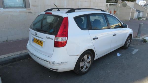 יונדאי i30CW Inspire סטיישן אוט' 1.6 (126 כ''ס) בנזין 2010 למכירה בבני ברק