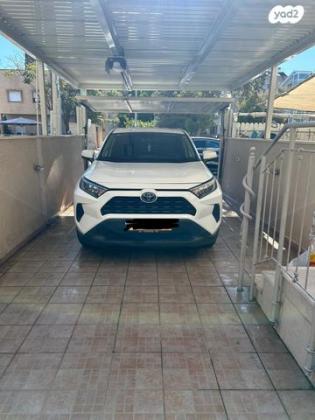 טויוטה RAV4 הייבריד E-volve הייבריד אוט' 2.5 (178 כ''ס) בנזין 2019 למכירה בחיפה