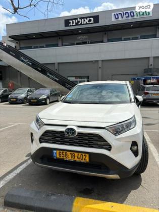 טויוטה RAV4 הייבריד E-xperience הייבריד 5 דל' אוט' 2.5 (178 כ''ס) בנזין 2021 למכירה בתל אביב יפו