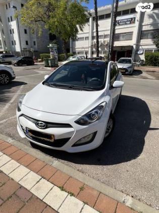 יונדאי i30 Premium אוט' 1.6 (135 כ''ס) בנזין 2012 למכירה בפתח תקווה