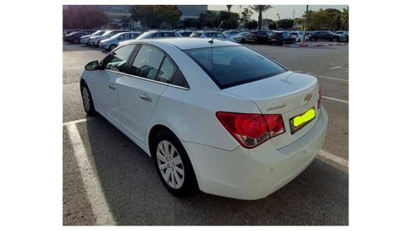 שברולט קרוז LS סדאן אוט' 1.6 (124 כ"ס) בנזין 2011 למכירה בגבעתיים