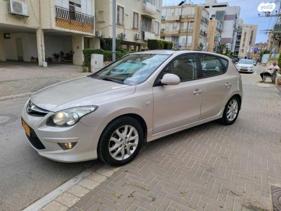 יונדאי i30 Supreme אוט' 1.6 (126 כ''ס) בנזין 2010 למכירה בחולון