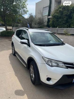 טויוטה RAV4 ארוך 4X4 GLI אוט' 2.0 (151 כ''ס) בנזין 2015 למכירה באביחיל