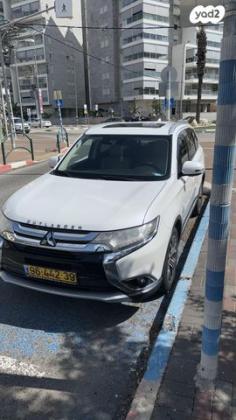 מיצובישי אאוטלנדר Premium אוט' 7 מק' 2.0 (150 כ''ס) בנזין 2017 למכירה בעפולה