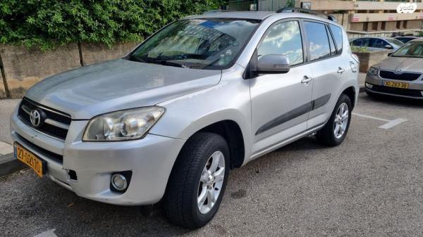 טויוטה RAV4 ארוך 4X4 Premium אוט' 2.0 (158 כ''ס) בנזין 2009 למכירה בחיפה