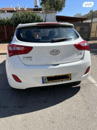 יונדאי i30 Premium אוט' 1.6 (135 כ''ס) בנזין 2012 למכירה בפתח תקווה