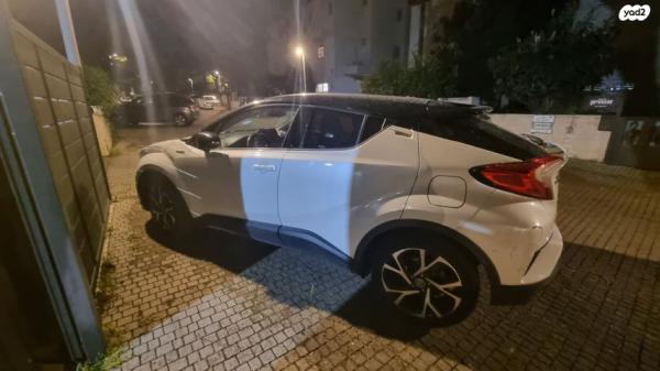 טויוטה C-HR Chic הייבריד אוט' 1.8 (98 כ"ס) בנזין 2017 למכירה ברחובות