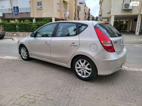 יונדאי i30 Supreme אוט' 1.6 (126 כ''ס) בנזין 2010 למכירה בחולון