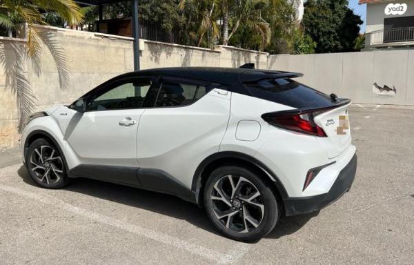 טויוטה C-HR Chic הייבריד אוט' 1.8 (98 כ"ס) בנזין 2020 למכירה בראשון לציון