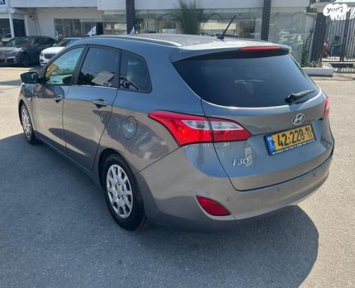 יונדאי i30 Inspire סטיישן אוט' 1.6 (135 כ"ס) בנזין 2013 למכירה בחריש