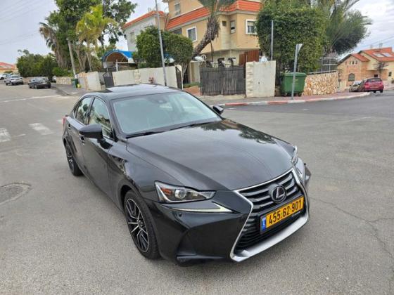 לקסוס IS300h Luxury SR הייבריד אוט' 2.5 (181 כ''ס) בנזין 2018 למכירה ברכסים