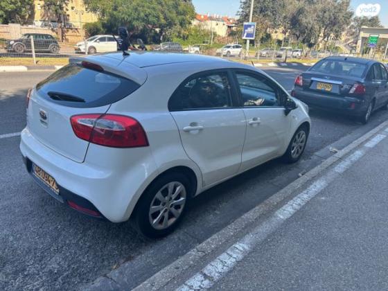 קיה ריו LX הצ'בק אוט' 1.4 (109 כ''ס) בנזין 2012 למכירה בתל אביב יפו