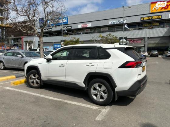 טויוטה RAV4 הייבריד E-xperience הייבריד 5 דל' אוט' 2.5 (178 כ''ס) בנזין 2021 למכירה בתל אביב יפו