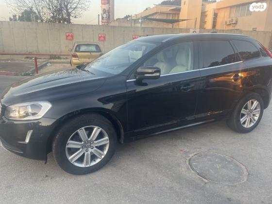 וולוו XC60 4X4 T5 Momentum אוט' 2.0 (254 כ''ס) בנזין 2017 למכירה בנתניה