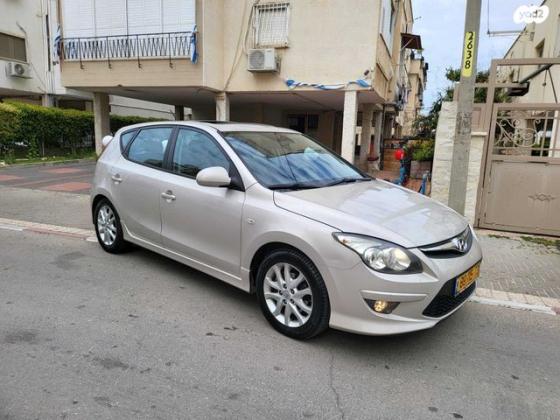 יונדאי i30 Supreme אוט' 1.6 (126 כ''ס) בנזין 2010 למכירה בחולון