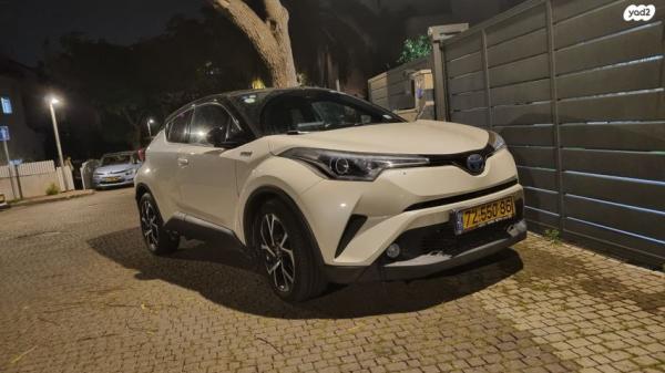 טויוטה C-HR Chic הייבריד אוט' 1.8 (98 כ"ס) בנזין 2017 למכירה ברחובות