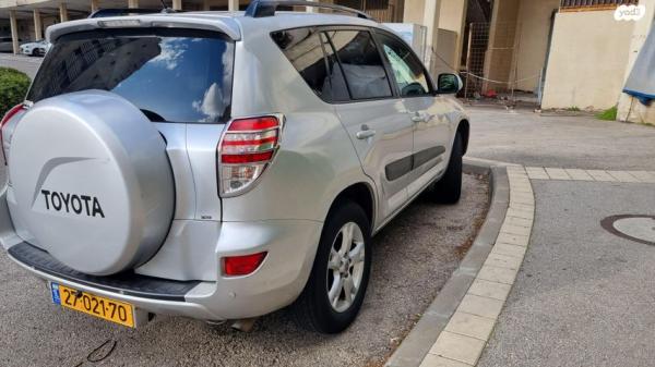 טויוטה RAV4 ארוך 4X4 Premium אוט' 2.0 (158 כ''ס) בנזין 2009 למכירה בחיפה