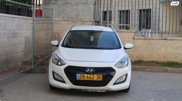 יונדאי i30 Inspire סטיישן אוט' 1.6 (135 כ"ס) בנזין 2014 למכירה בירושלים