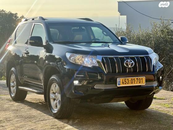 טויוטה לנד קרוזר קצר 4X4 Luxury אוט' דיזל 2.8 (177 כ"ס) דיזל 2018 למכירה בחיפה