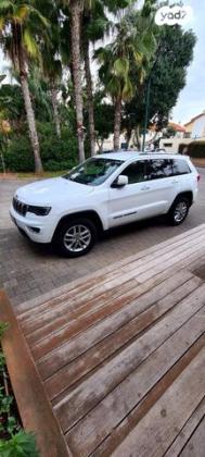 ג'יפ / Jeep גרנד צ'ירוקי 4X4 Laredo אוט' 5 מק' 3.6 (286 כ''ס) בנזין 2018 למכירה בנתניה