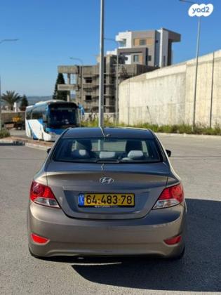 יונדאי i25 Inspire אוט' 1.4 (109 כ''ס) בנזין 2011 למכירה באום אל פחם