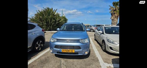 מיצובישי אאוטלנדר PHEV 4X4 הייבריד אוט' 5 מק' 2.0 (121 כ''ס) היברידי חשמל / בנזין 2014 למכירה בחיפה