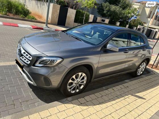 מרצדס GLA GLA200 Style FL אוט' 1.6 (156 כ"ס) בנזין 2017 למכירה בהוד השרון