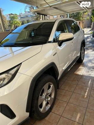 טויוטה RAV4 הייבריד E-volve הייבריד אוט' 2.5 (178 כ''ס) בנזין 2019 למכירה בחיפה