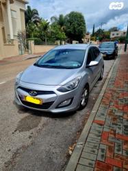 יונדאי i30 Inspire סטיישן אוט' 1.6 (135 כ"ס) בנזין 2015 למכירה בכפר 