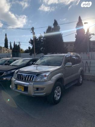 טויוטה לנד קרוזר ארוך 4X4 Luxury אוט' דיזל 8 מק' 3.0 (166 כ''ס) דיזל 2003 למכירה בירושלים