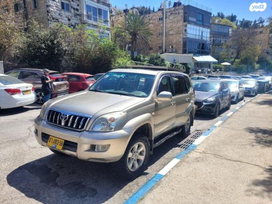 טויוטה לנד קרוזר ארוך 4X4 Luxury אוט' דיזל 8 מק' 3.0 (166 כ''ס) דיזל 2005 למכירה בתקוע