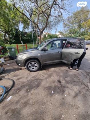 טויוטה RAV4 ארוך 4X4 GLI אוט' 2.0 (152 כ''ס) בנזין 2007 למכירה בתל אביב יפו