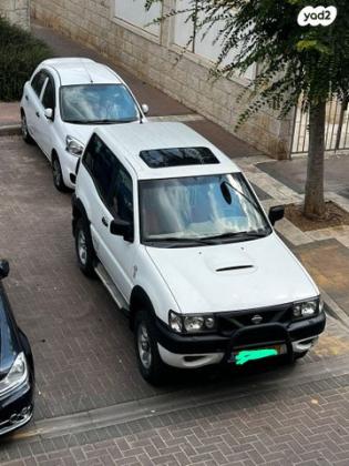 ניסאן טראנו קצר 4X4 SR אוט' דיזל 2.7 (125 כ''ס) דיזל 2001 למכירה בבית שמש