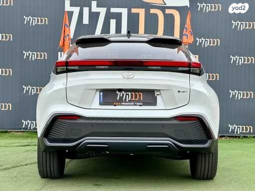 טויוטה C-HR Lounge ST אוט' 1.8 (140 כ''ס) בנזין 2024 למכירה בחיפה