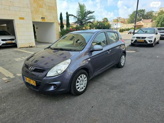 יונדאי i20 Inspire אוט' 1.4 (100 כ"ס) [2009-2015] בנזין 2011 למכירה בחיפה