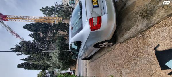 סקודה ראפיד Elegance אוט' 1.4 (122 כ"ס) בנזין 2013 למכירה בחיפה