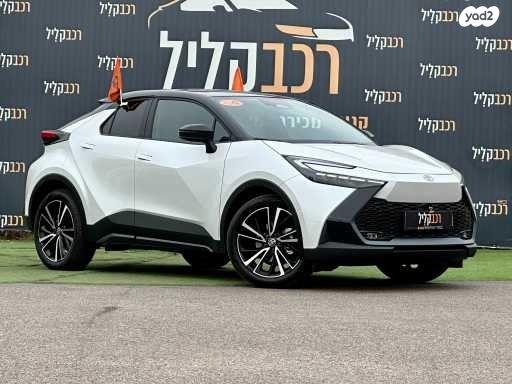 טויוטה C-HR Lounge ST אוט' 1.8 (140 כ''ס) בנזין 2024 למכירה בחיפה