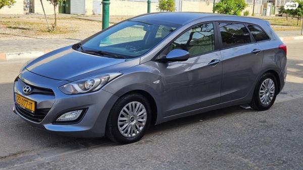 יונדאי i30 Inspire סטיישן אוט' 1.6 (135 כ"ס) בנזין 2013 למכירה בחדרה