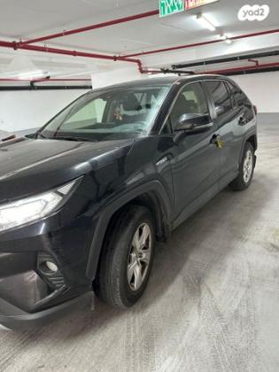 טויוטה RAV4 הייבריד E-xperience הייבריד 5 דל' אוט' 2.5 (178 כ''ס) בנזין 2021 למכירה ברמת גן