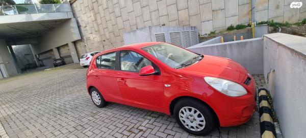 יונדאי i20 Inspire אוט' 1.4 (100 כ"ס) [2009-2015] בנזין 2012 למכירה בחיפה