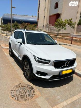 וולוו XC40 T3 Momentum Leather אוט' 1.5 (163 כ''ס) בנזין 2020 למכירה ברמת גן